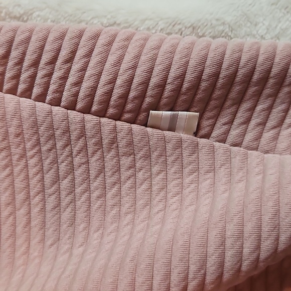 Mondetta drop shoulder cowl neck dusty rose sweatshirt - Picture 2 of 8